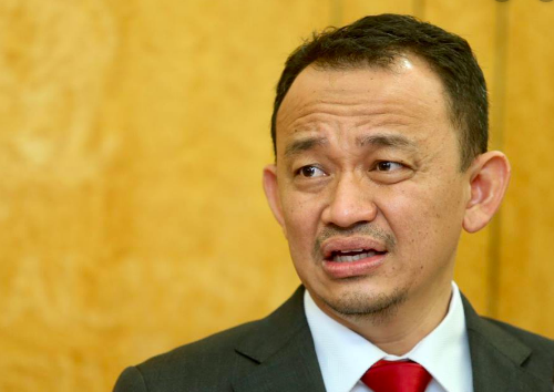 ‘Ya Tuhan. Berikan Saya Kekuatan Mengharungi Fitnah Ini’ – Dr Maszlee Sangkal Fitnah Portal Berita