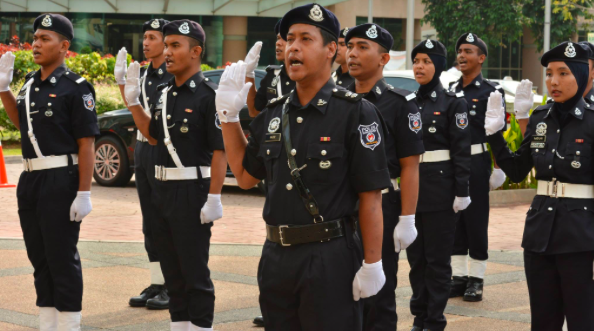 Memudahkan Urusan Komunikasi Dengan Pelancong, Polis Kena Masuk Kelas Bahasa Inggeris