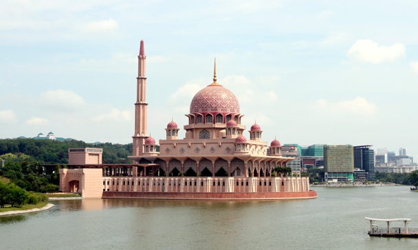 Koronavirus: MOTEC Tak Setuju Masjid Putra Ditutup Kepada Pengunjung Bukan Islam