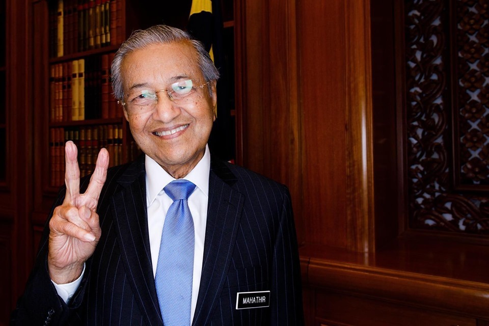 Tun M Seru Rakyat Jangan Cemburu Dengan Orang Kaya, Berusahalah Untuk Tambah Pendapatan