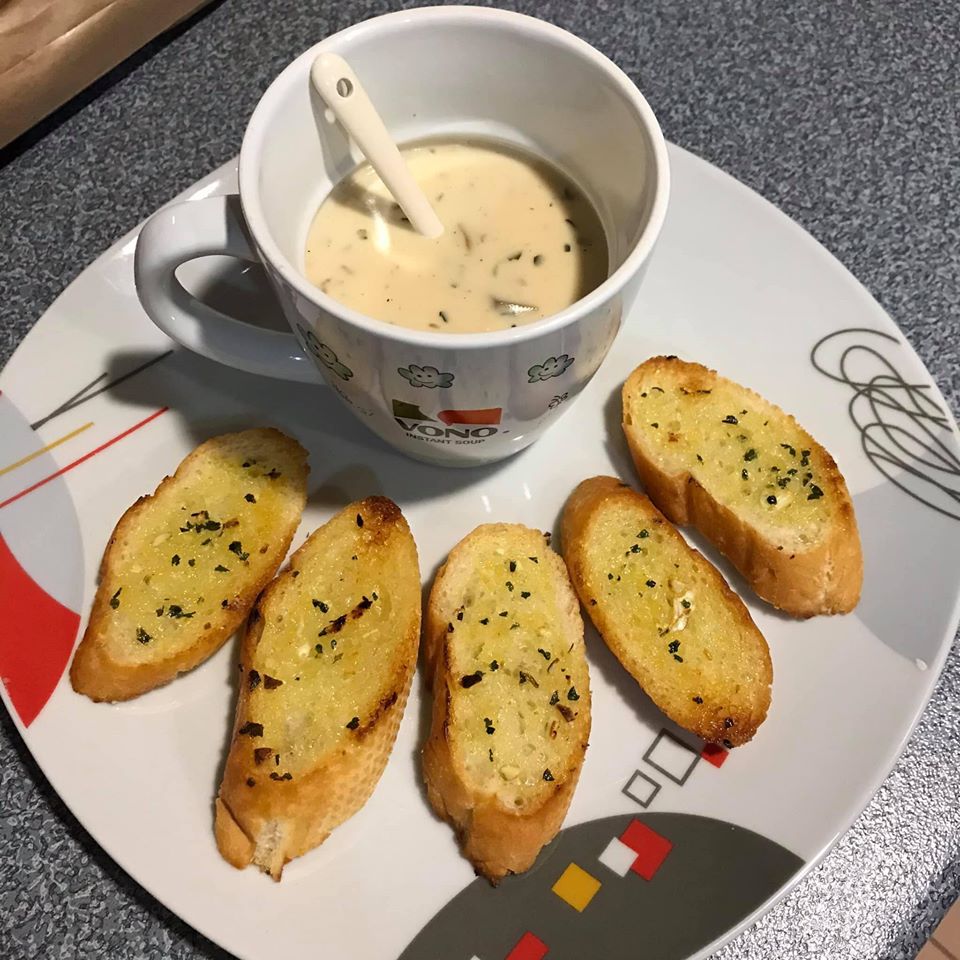 Resepi Garlic Bread Dan Mushroom Soup