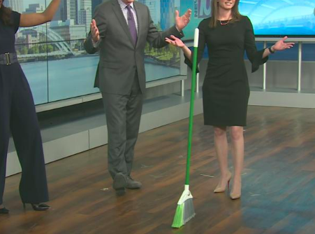 Biar Betul Penyapu Boleh Berdiri Sebab Tarikan Graviti? NASA Jawab Trend #BroomChallenge