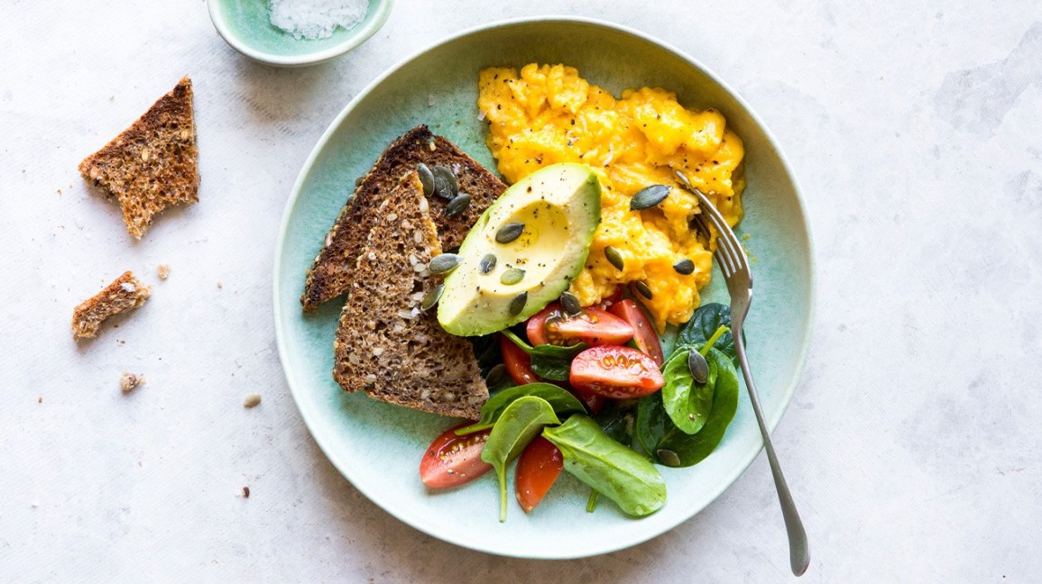 Makan Sekali Sehari Jadi Trend Diet, Selamat Ke? Ini Pandangan Pakar
