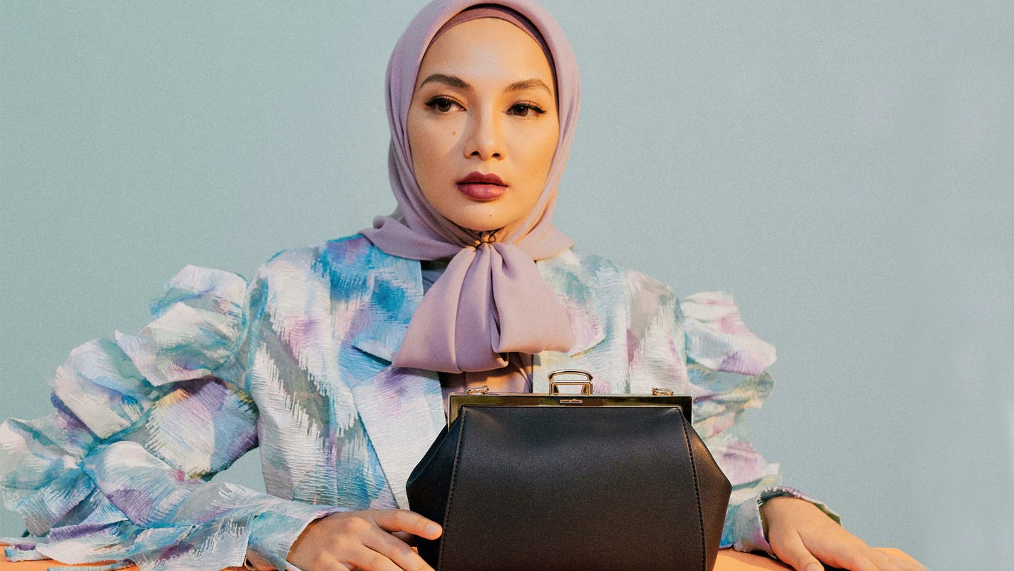 Kembali Berkolaborasi Bersama Sometime By Asian Designers Sentuhan Neelofa Buat Ramai Teruja!