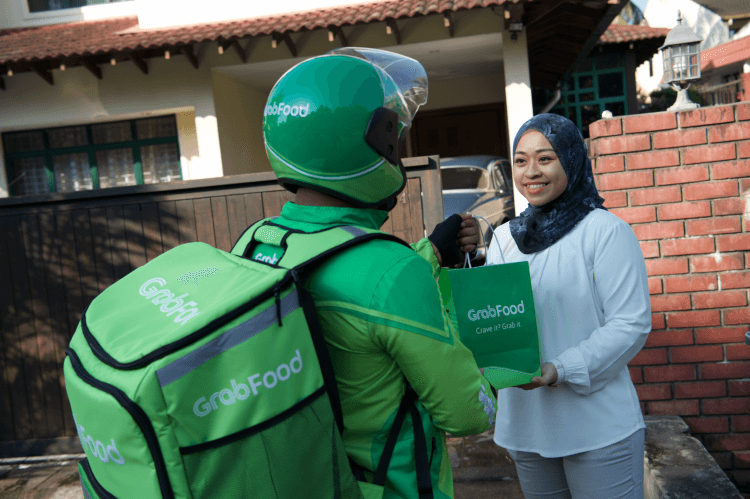 Grab Bawa Juadah Kegemaraan Bazar Ramadan Ke Rumah Anda