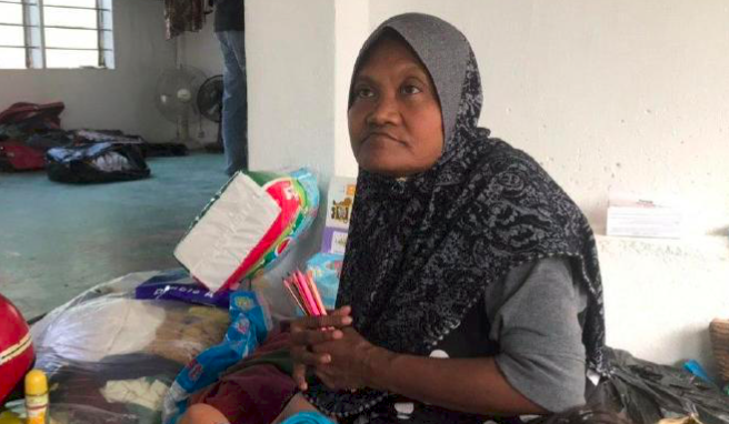 ‘Terpaksa Tolak Duduk Rumah Flat, Cucu Ramai’ – Isteri Pak Aq