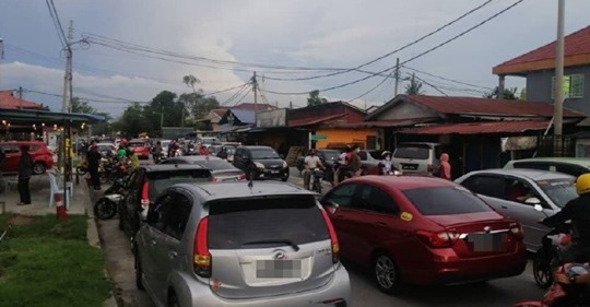 Selamba Bawa Anak Kecil Naik Motor, Tak Pakai Mask…Netizen Risau Wujud ‘Kluster Ramadan’