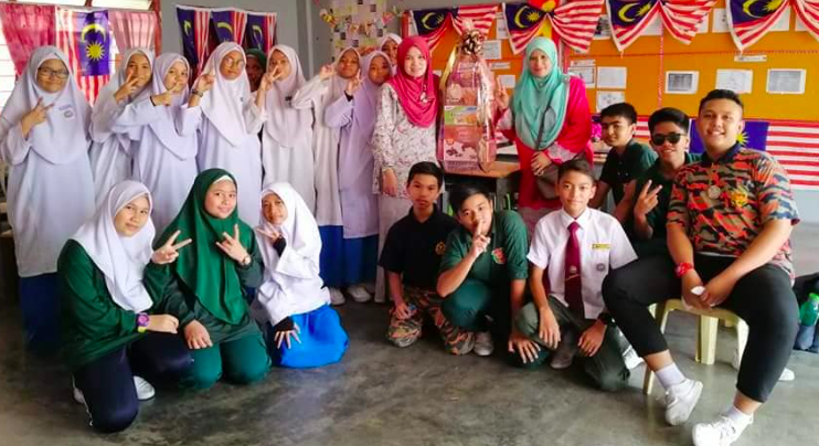 ‘Anak Murid Yang Baik, Suka Senyum’ – Guru