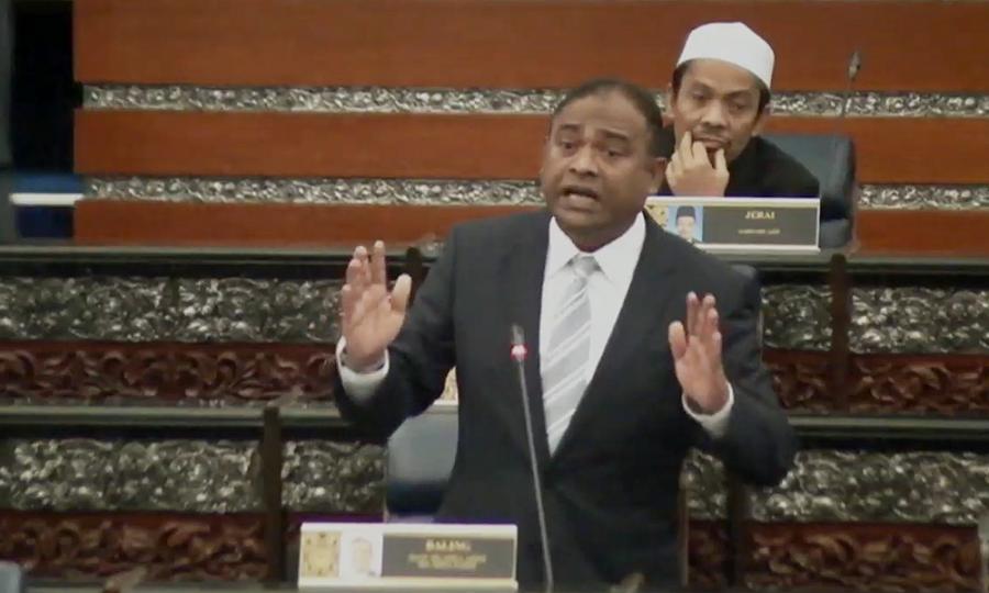 ‘Diri Saya Sendiri Pun Gelap’ – Ahli Parlimen Baling Mohon Maaf Isu ‘Gelap, Pakailah Bedak’