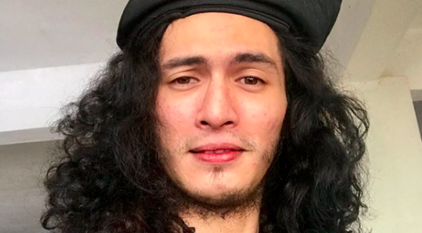 ‘Ingat Penyanyi Asal Lagu Romancinta Dah Mati Ka?’ – Aweera