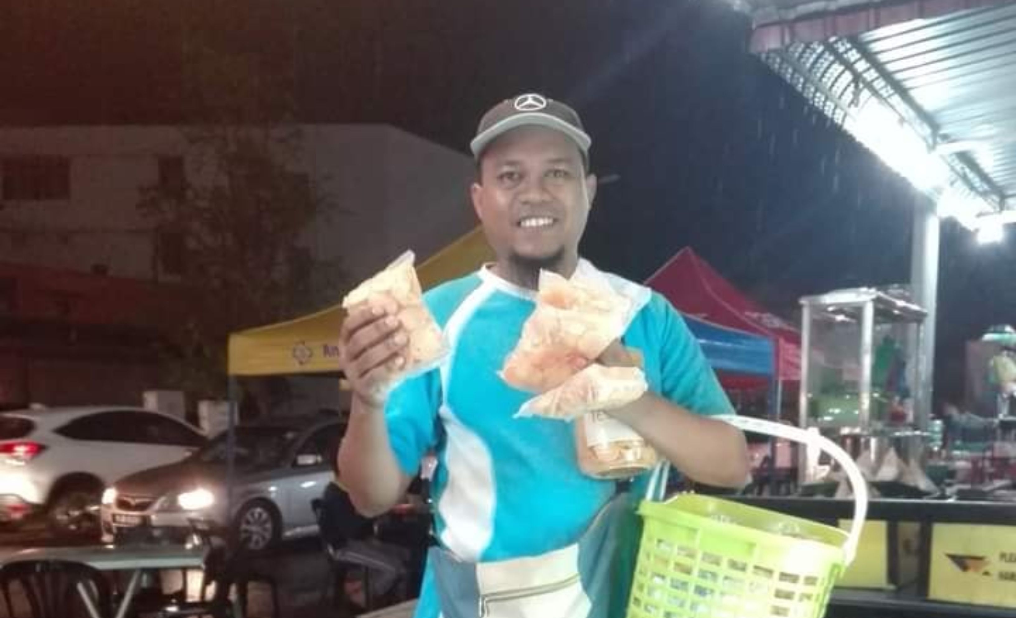 Pernah Jual Keropok Dari Meja Ke Meja, Lelaki Ini Tak Sangka Lepas Dua Tahun Dia Akhirnya..