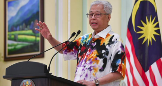‘Enggan Beri Risiko Kepada Petugas Media’ – Ismail Sabri Buat Ujian Covid-19, PM Jalani Kuarantin Kendiri
