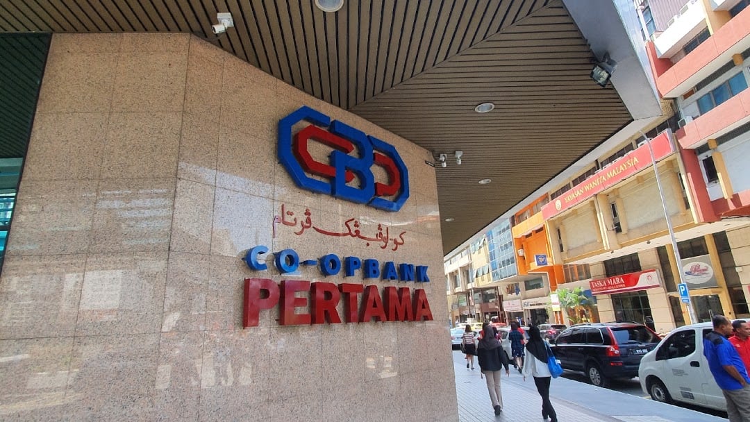 Upah Simpan Emas Serendah 60 Sen Je? Dengan Co-opbank Pertama Semuanya Boleh!