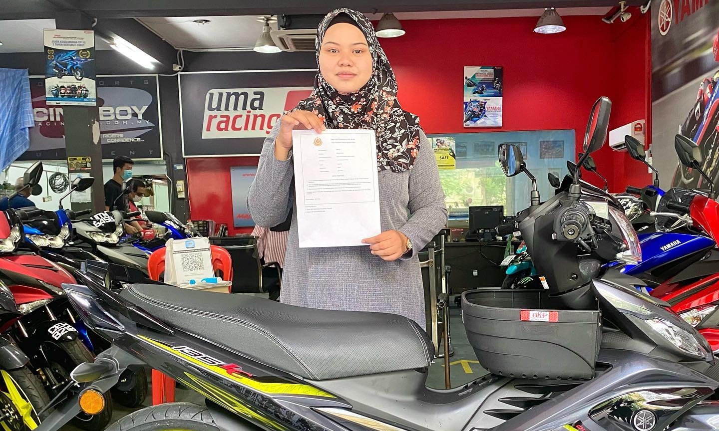 Tengku Permaisuri Selangor Hadiahkan Motor Baru Kepada ‘Akak Panda’