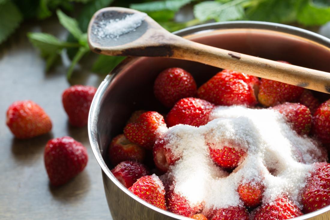 Bukan Sahaja Sedap, Buah Strawberi Rupanya Ada 5 Manfaat Penting Untuk Tubuh!