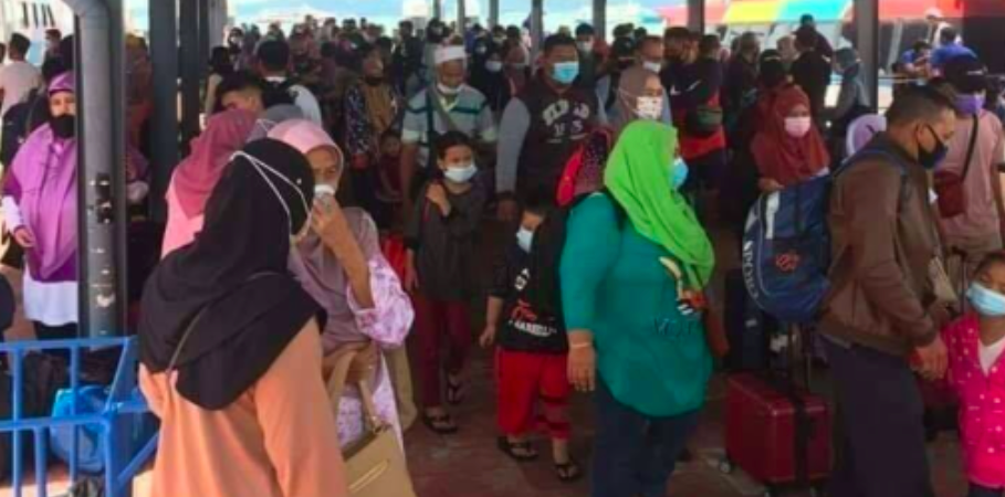 Jangan Bawa Covid Dekat Kedah Na’ – Jeti Ke Pulau Langkawi ‘Banjir’, Netizen Luah Rasa Bimbang