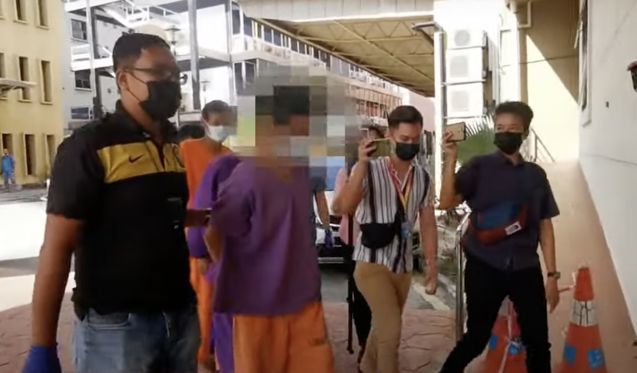 Ceria Tiba Ke Mahkamah Berbaju Lokap, Dai Syed Bakal Direman Lagi