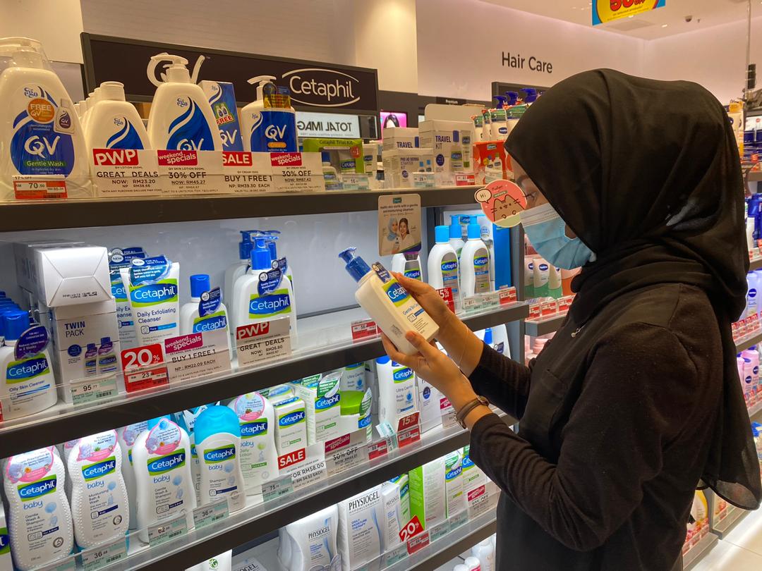 Muka Korang Tengah Breakout? Dapatkan Produk Cetaphil Dengan Harga Diskaun Kaw-Kaw Sekarang!