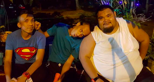 ‘Dahlah, Nanti Orang Kata Aku Gila’ – Ucap Selamat Hari Lahir, Achey Sebak Kenangkan Arwah Abam