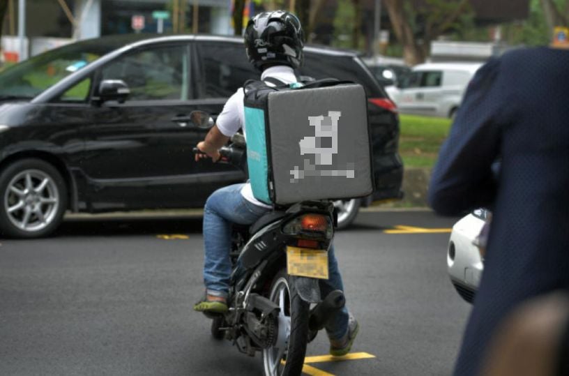 ‘Nak I Teman Makan?’ – Gadis Rimas Diganggu Penghantar Makanan ‘Gatal’