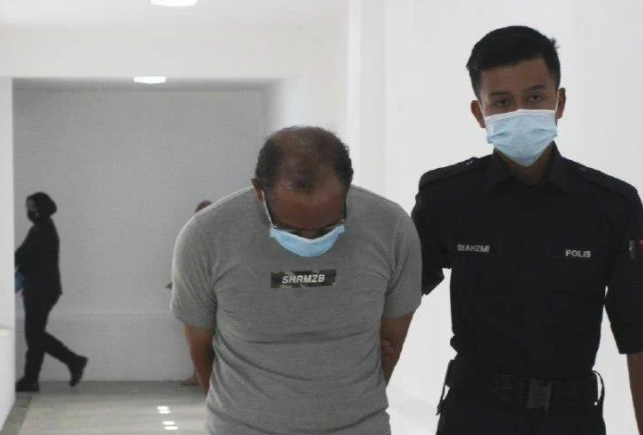Tawar Motosikal Sebagai Ganjaran, Guru Didakwa 5 Pertuduhan Jenayah Seksual Terhadap Remaja Lelaki