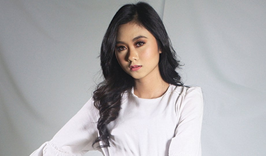 ‘Kami Berdua Dah Lama Buat Hal Masing-Masing’ – Intan Najuwa Bukan Lagi Tunangan Orang?