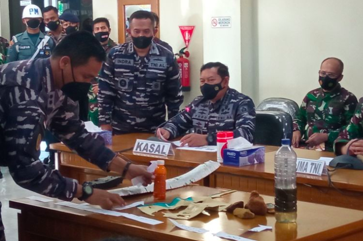 Setelah 72 Jam Misi Pencarian, Pasukan Tentera Temui 6 Serpihan Kapal KRI Nanggala-402