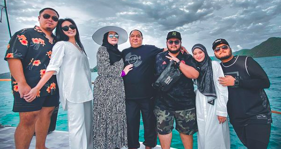 ‘Seperti Abang & Bapa Kami’ – Pemergian Bapa Mentua Marsha Dirasai Ramai Golongan Selebriti Tanah Air
