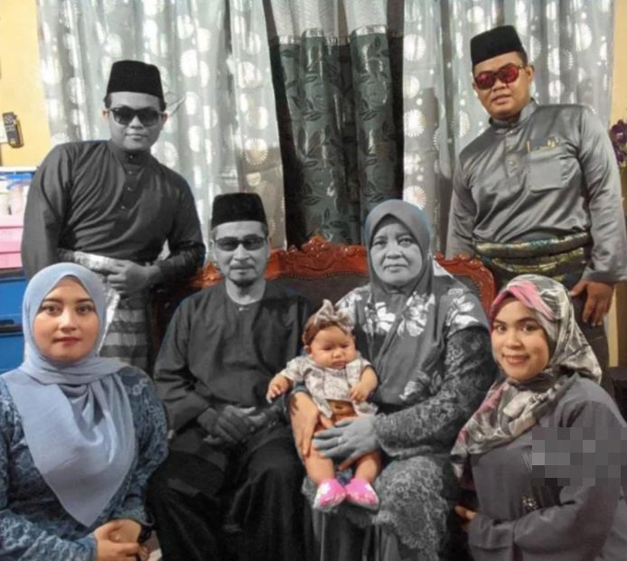 Anggota Polis Sebak Kehilangan Ibu, Ayah & Adik Akibat Covid-19