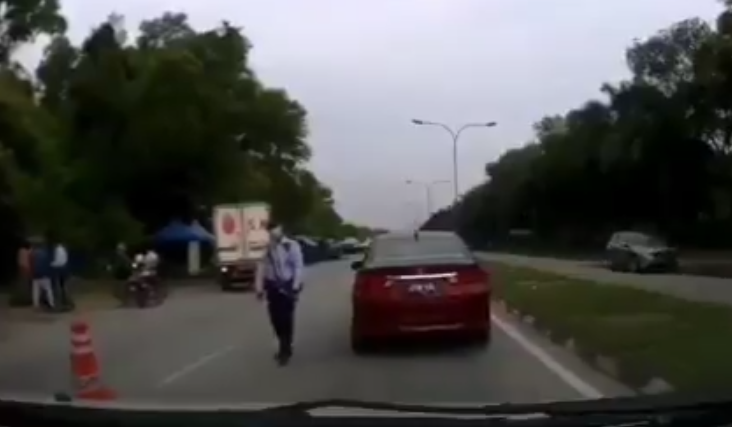 Polis Sahkan Tiada SOP Tak Boleh Keluar Sebelum 8 Pagi