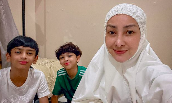 Bakal Hantar Anak Ke Sekolah Tahfiz, Rita Rudaini Mahu Berhenti Berlakon Sebelum Usia 50 Tahun?