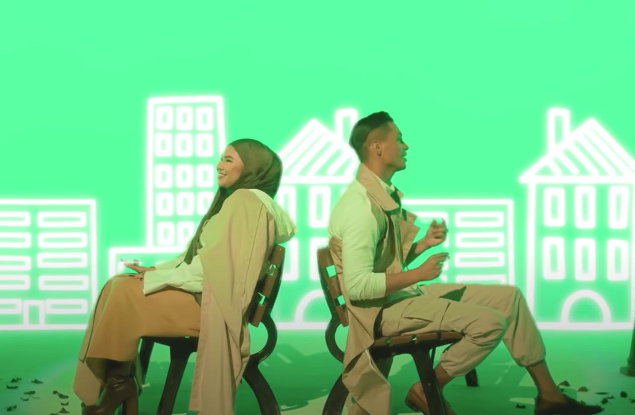 ‘Warna Warni’ Aina Abdul & Daniesh Suffian Serikan Tonton Cinema