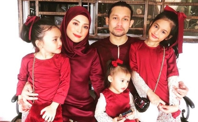 15 Ahli Keluarga Beego Positif COVID-19, Emak Dah Mula Sakit Tekak – ‘Dah Sempurna Dua Dos Vaksin Tapi Tetap Bimbang Juga’