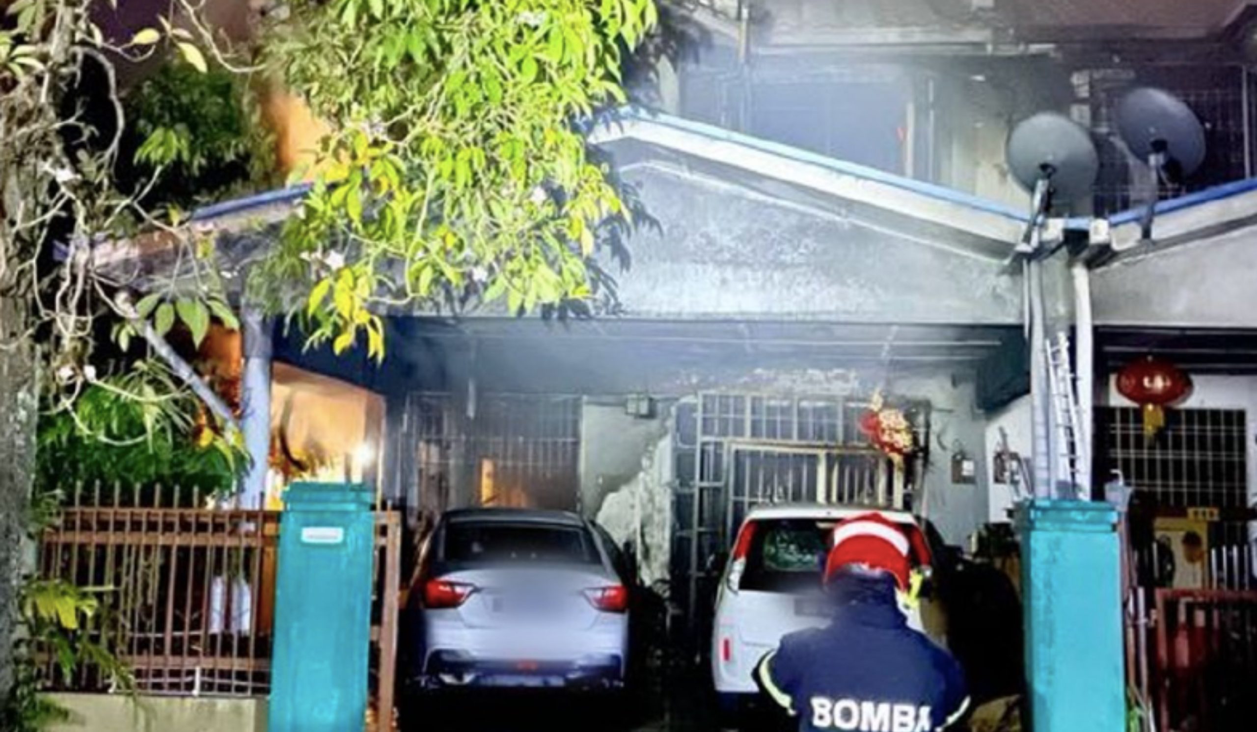 4 Beranak Rentung Dalam Kebakaran – ‘3 Terperangkap Di Tingkat Atas, Mangsa Wanita Ditemukan Dalam Bilik Air’