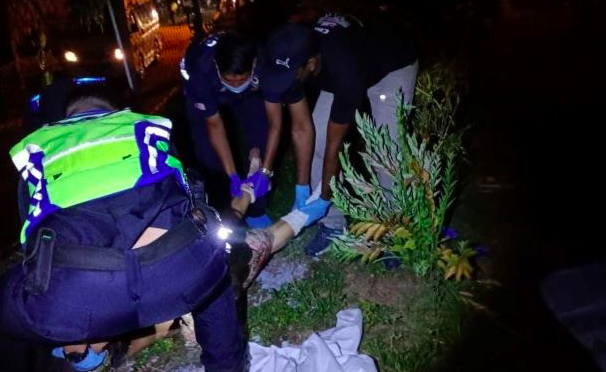 Leher Dikelar & Ditetak Berkali-Kali, Suami Isteri Maut Dibunuh Anak Kandung
