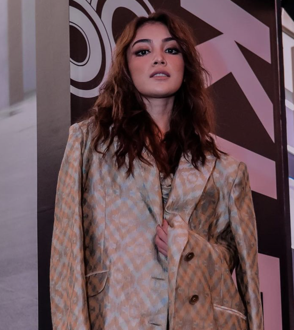 Penampilan Eyka Farhana Di KLFW2021 Curi Tumpuan, Peminat Dakwa 