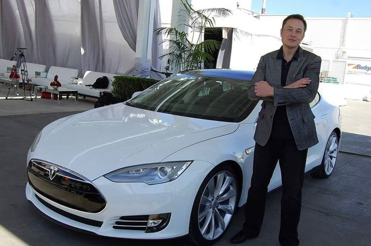 Ingin Jadi Selebriti Media Sosial, Elon Musk Bagi ‘Hint’ Nak Berhenti Kerja