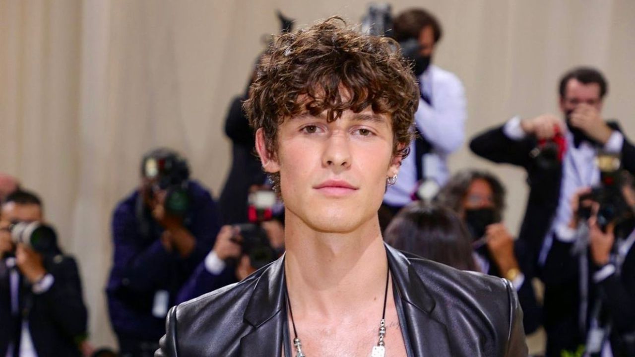 Shawn Mendes Luangkan Masa Bersama Camila Cabello Di Pantai Miami, Bakal Bersatu Semula?
