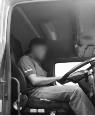 Sedih Tengok Pemandu Lori Tengah Sakit, Dr Say Kecewa Dengan Kelakuan Perakam Video – 'Kalau Tak Tuduh, Mungkin Boleh Diselamatkan' 4