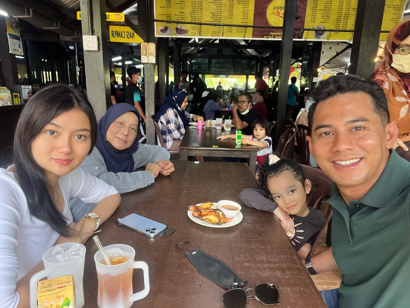 Kongsi Foto Maryam, Netizen Suruh Fizo Omar Hati-Hati – ‘Maryam Jangan Berseorangan, Ada Yang Memerhati Tu’