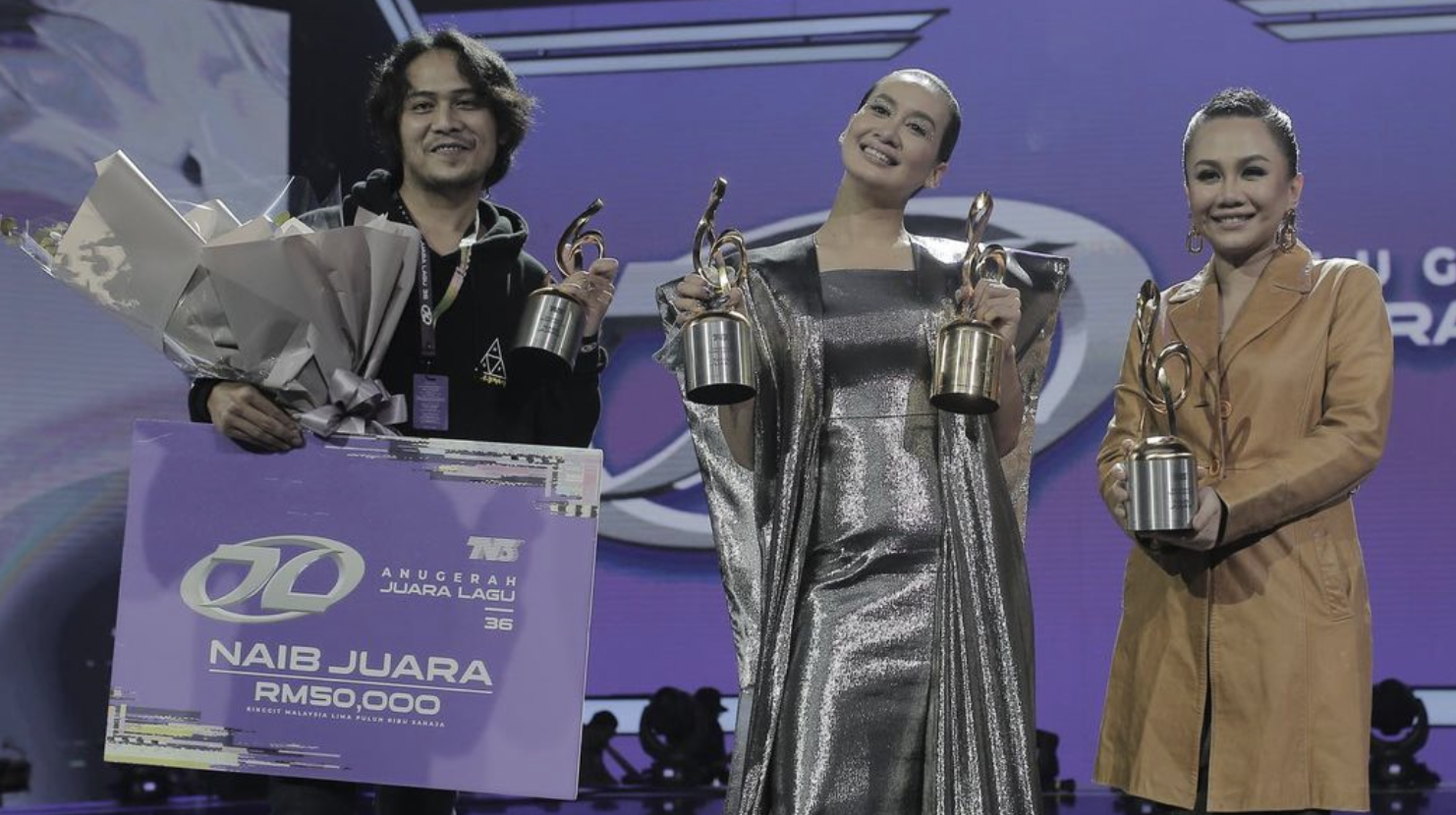 ‘Banyak Benda Jadi Sebelum Ini, Mungkin Ini Allah Nak Balas’ – Marsha Syukur Raih 2 Trofi AJL36 Semalam, Michael Ang Cakap ‘She Deserve’