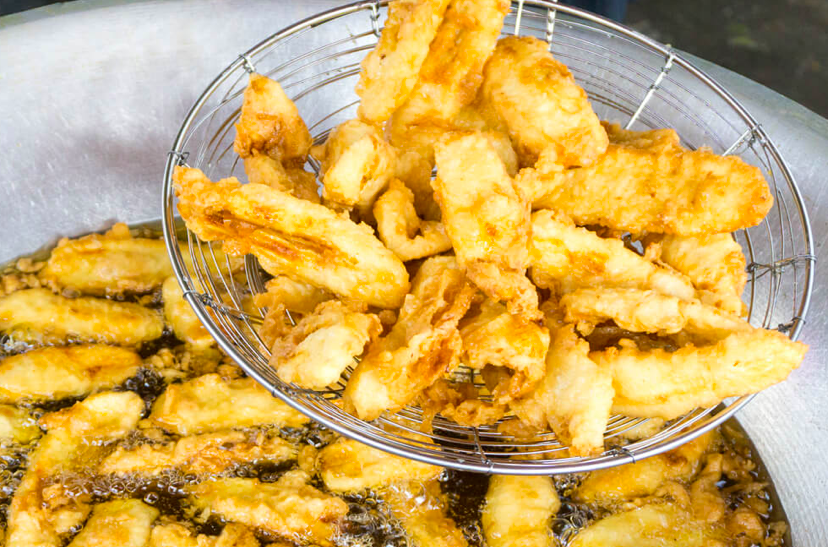 Wanita Temui Ajal Ketika Sedang Menikmati Pisang Goreng Di Tepi Jalan