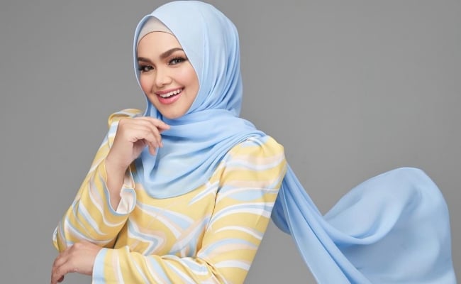 Berjaya Kalahkan Katy Perry & Celine Dion, Siti Nurhaliza Syukur Tersenarai Top 100 Most Awarded Musician Of All-Time