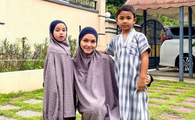 Puteri Sarah Kongsi Foto Dengan Anak Lelaki, Peminat Titip Kata Semangat – ‘Fight For Your Right!’