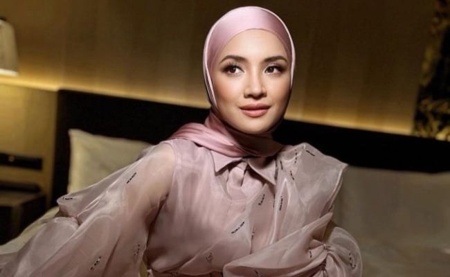 [VIDEO] Tanda Hargai Staff, Fazura ‘Habis’ Puluhan Ribu Belanja Beg Jenama Mewah
