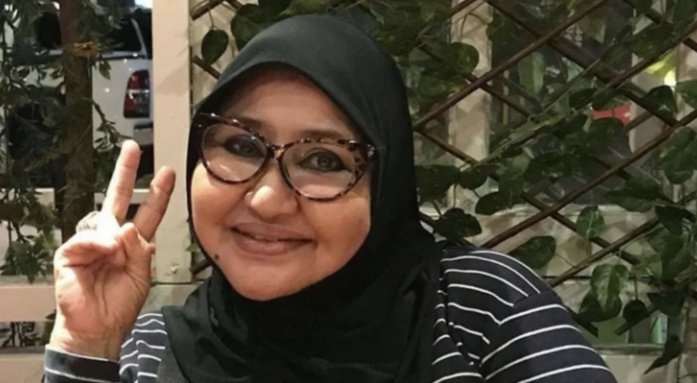 Pernah Didakwa Guna Sihir Kawal Suami Muda, Rosnah Mat Aris Bahagia Bergelar Isteri