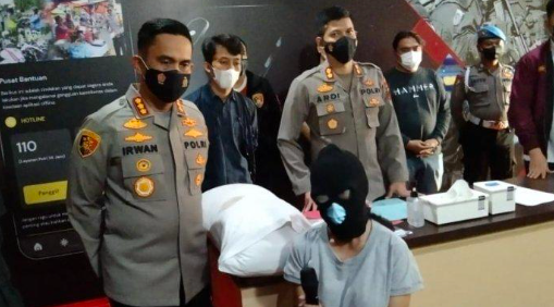 Berang Ditegur Guna Duit Simpanan Keluarga Bayar Hutang, Wanita Tergamak Bunuh Anak 3 Tahun