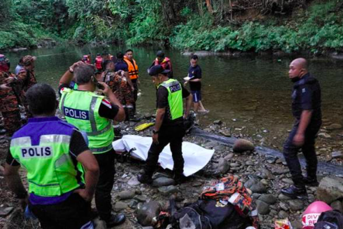 Dua Beradik Maut Mandi Sungai Ketika Cuti Hari Wesak