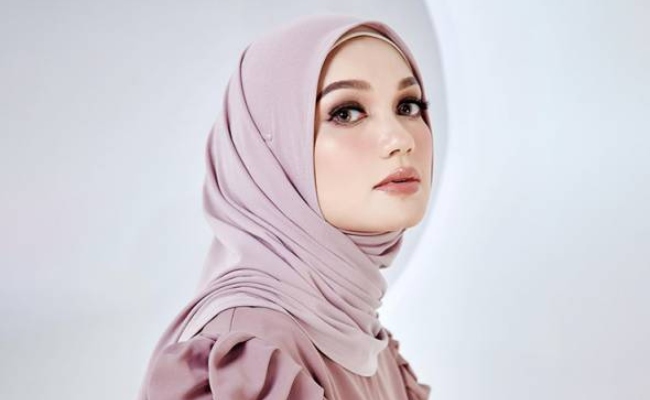 Puteri Sarah Kena Hadap Buli Siber, Mental Diganggu Sampai Anak Jadi Mangsa – ‘Masa Mula Kena Saya Asyik Menangis ..’