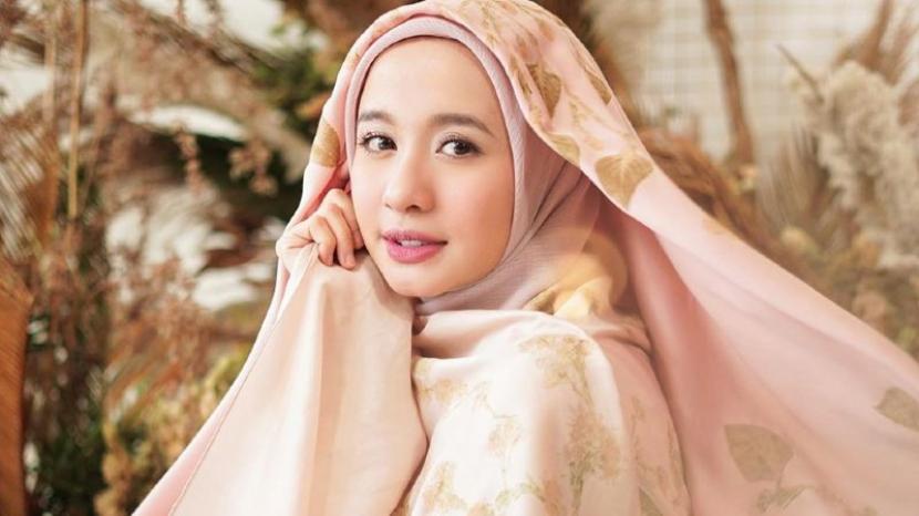 Laudya Cynthia Bella Bakal Kahwin Dengan Kerabat Dubai? Rakan Baik ...